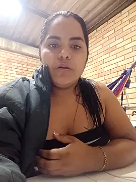 Snapshot of Isabel_3 chatting on 02-16-26, 12:40 Isabel 3 online show from 02-16-26, 12:40