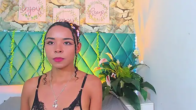 AlexiiaBrown online show from 05-19-26, 02:56