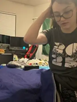 julia4thewin online show from 04-24-26, 02:36