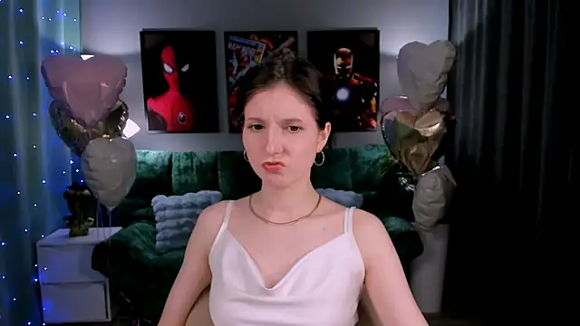 Snapshot of KikaOsterman chatting on 03-07-26, 12:13 KikaOsterman online show from 03-07-26, 12:13