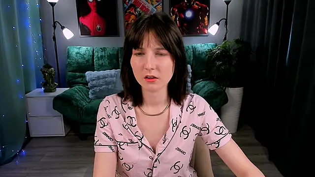 Snapshot of KikaOsterman chatting on 04-02-26, 02:15 KikaOsterman online show from 04-02-26, 02:15