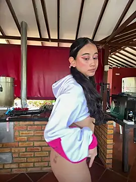 Snapshot of l0lita_emi chatting on 03-13-26, 03:07 l0lita emi online show from 03-13-26, 03:07