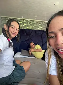 Snapshot of l0lita_emi chatting on 03-15-26, 03:18 l0lita emi online show from 03-15-26, 03:18