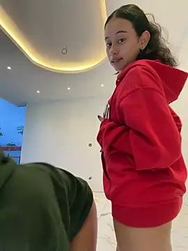 Snapshot of l0lita_emi chatting on 04-05-26, 11:07 l0lita emi online show from 04-05-26, 11:07