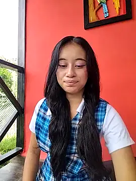 Snapshot of l0lita_emi chatting on 04-10-26, 03:17 l0lita emi online show from 04-10-26, 03:17