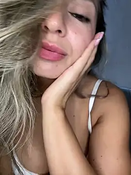 bebitas2  online show from 03-03-26, 12:06