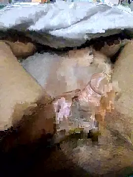 Snapshot of aadihott chatting on 01-17-26, 10:42 aadihott online show from 01-17-26, 10:42