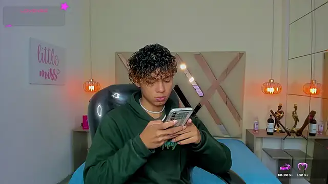 Anyelo Twink online show from 06-24-26, 04:11