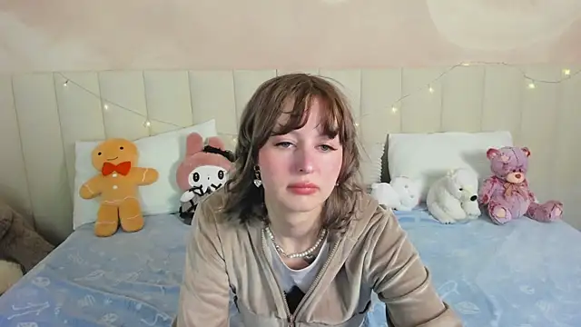 AdeleSilvy online show from 06-22-26, 01:40