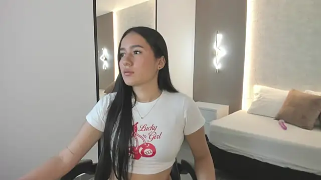 mia slora online show from 05-21-26, 12:12