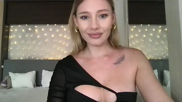 Snapshot of Stella_muse chatting on 02-20-26, 03:58 Stella muse online show from 02-20-26, 03:58