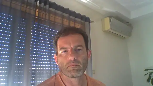 Snapshot of _grj1 chatting on 06-18-26, 10:19 grj1 online show from 06-18-26, 10:19