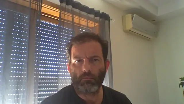 Snapshot of _grj1 chatting on 07-10-26, 11:46 grj1 online show from 07-10-26, 11:46