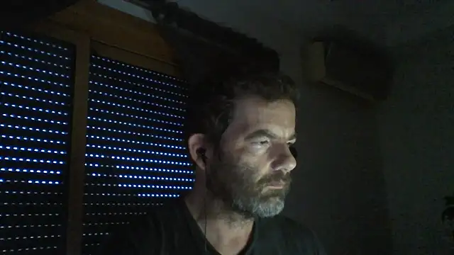 Snapshot of _grj1 chatting on 07-12-26, 06:04 grj1 online show from 07-12-26, 06:04