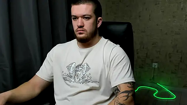 Snapshot of Well_boy chatting on 01-17-26, 07:46 Well boy online show from 01-17-26, 07:46