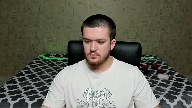 Snapshot of Well_boy chatting on 03-31-26, 05:46 Well boy online show from 03-31-26, 05:46