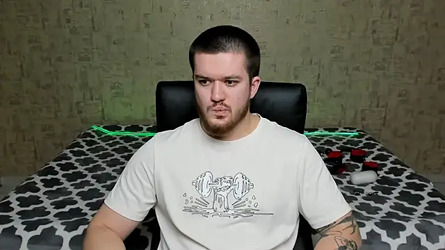 Snapshot of Well_boy chatting on 04-04-26, 06:16 Well boy online show from 04-04-26, 06:16