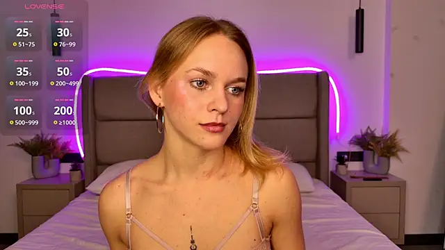 Snapshot of Ellis_Blossom chatting on 02-12-26, 08:31 Ellis Blossom online show from 02-12-26, 08:31