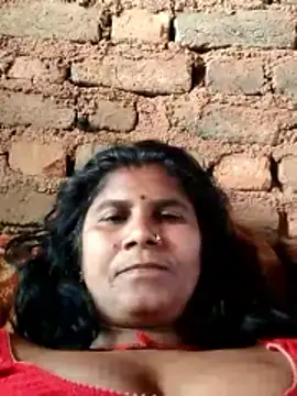 Hot di97 online show from 04-12-26, 02:00