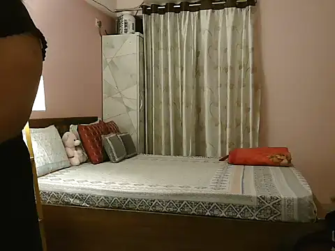 SASSY AANNUU online show from 05-12-26, 08:50
