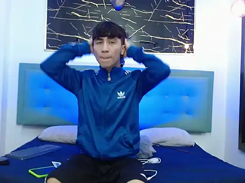 Snapshot of XanderGrey8 chatting on 02-01-26, 07:34 XanderGrey8 online show from 02-01-26, 07:34