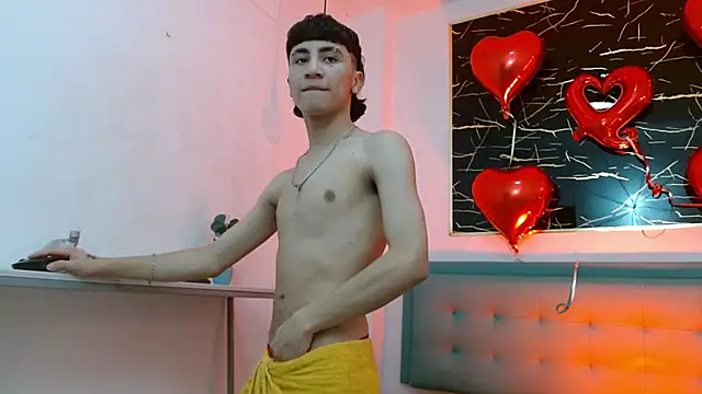 Snapshot of XanderGrey8 chatting on 02-14-26, 07:10 XanderGrey8 online show from 02-14-26, 07:10