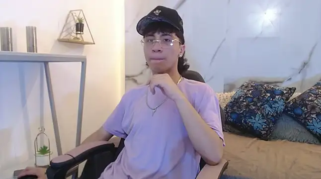 XanderGrey8 online show from 04-12-26, 08:03