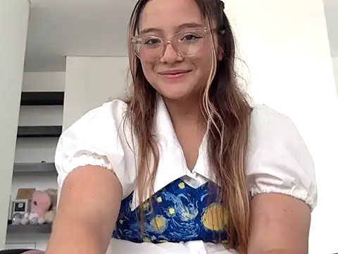 LOLA R  online show from 02-03-26, 07:41