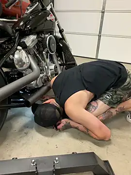 Snapshot of brngitdwn chatting on 03-20-26, 06:07 brngitdwn online show from 03-20-26, 06:07