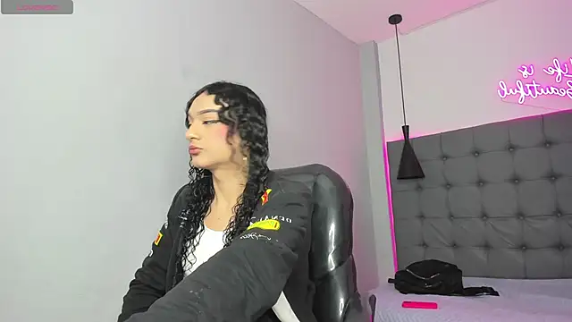 scarletcherry18 online show from 07-01-26, 04:25