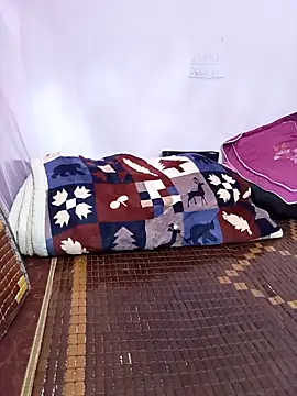 Snapshot of Phoebe-e chatting on 04-15-26, 11:49 Phoebe-e online show from 04-15-26, 11:49