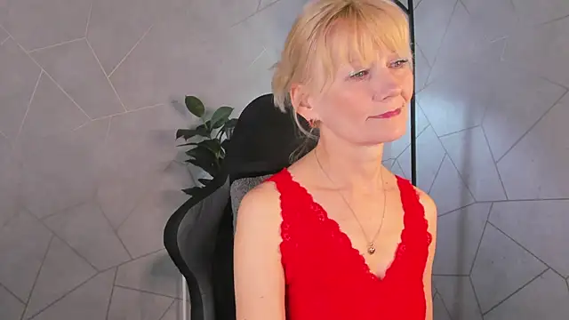 Julie Lucas online show from 05-14-26, 12:06
