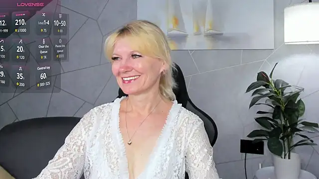 Julie Lucas online show from 07-02-26, 12:10