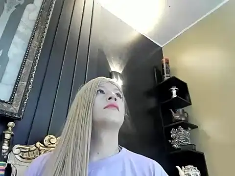 Snapshot of Gomory_Niix chatting on 07-17-26, 02:51 Gomory Niix online show from 07-17-26, 02:51