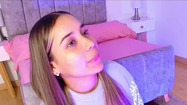 Lucy Carson  online show from 03-19-26, 03:32