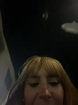 Snapshot of ivy-777 chatting on 06-11-26, 02:53 ivy-777 online show from 06-11-26, 02:53
