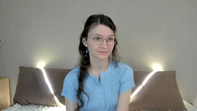 ThoraMarola online show from 04-16-26, 05:19