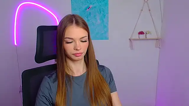 Lina Loveuu online show from 04-14-26, 05:35