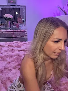 JulieSol online show from 02-10-26, 08:18