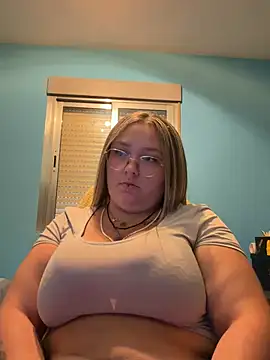 Snapshot of _maracr19_ chatting on 07-09-26, 01:26 maracr19 online show from 07-09-26, 01:26