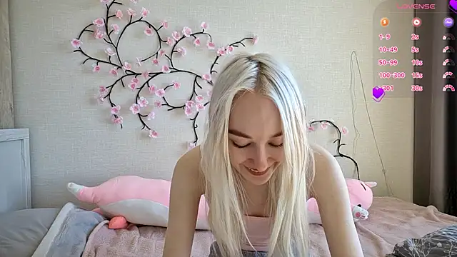 MisaMew online show from 04-26-26, 09:29