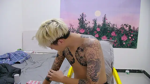 Chocolates-001 online show from 04-17-26, 02:36