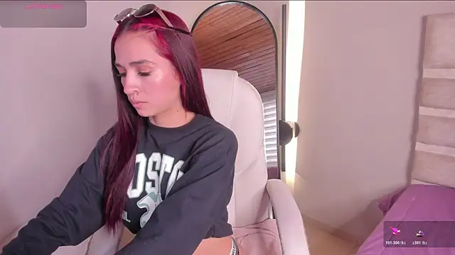 ella  olmos online show from 04-23-26, 02:30