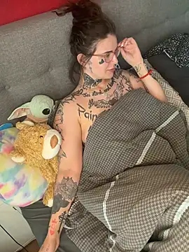 Snapshot of NyxTattoo chatting on 05-18-26, 08:53 NyxTattoo online show from 05-18-26, 08:53