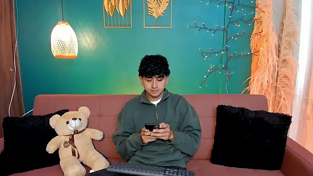 Snapshot of Christopher_Monroe_ chatting on 01-17-26, 01:38 Christopher Monroe online show from 01-17-26, 01:38