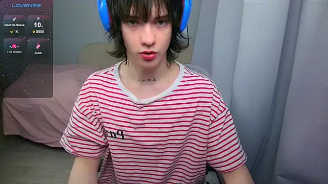 LeonBoykisser online show from 05-13-26, 01:08