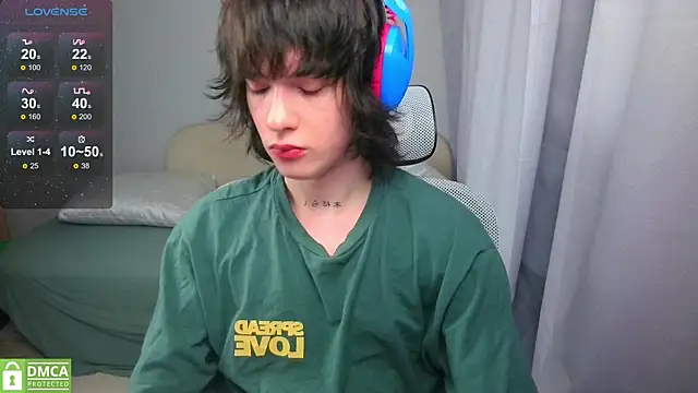LeonBoykisser online show from 05-18-26, 06:36