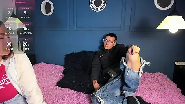 Snapshot of Iconic_souls chatting on 03-16-26, 07:40 Iconic souls online show from 03-16-26, 07:40