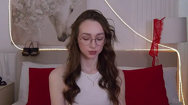 Emily Simon online show from 04-19-26, 05:07