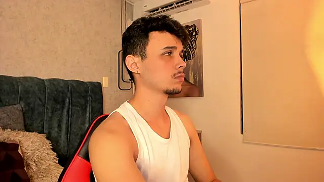 Snapshot of Alhan_Twink chatting on 07-01-26, 04:25 Alhan Twink online show from 07-01-26, 04:25